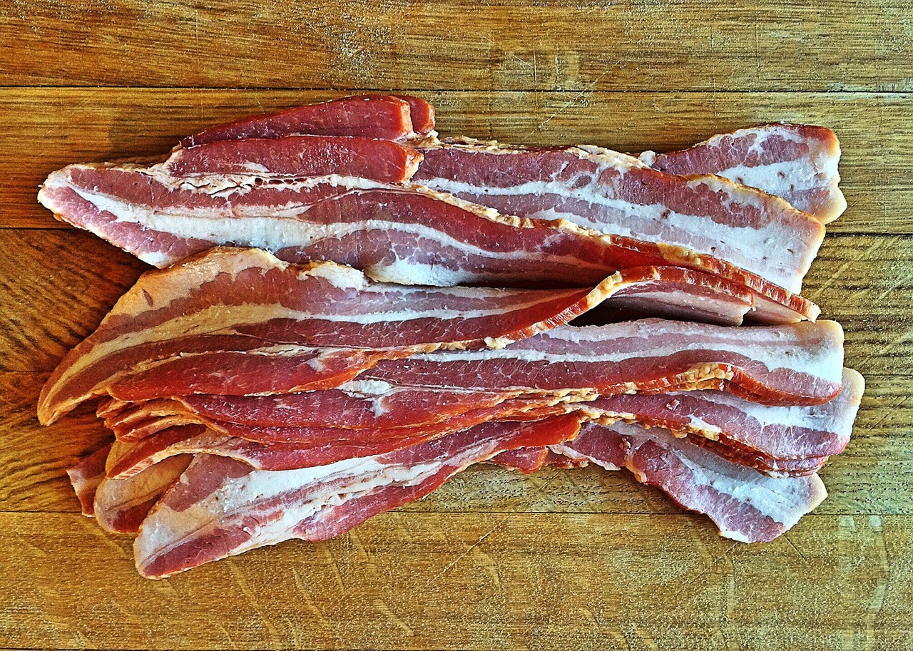 raw delicious yummy bacon murrica | the lonely tribalist
